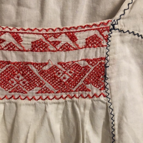 Sfera smocked boho dress in ecru with side pockets and embroidered details - Picture 12 of 14